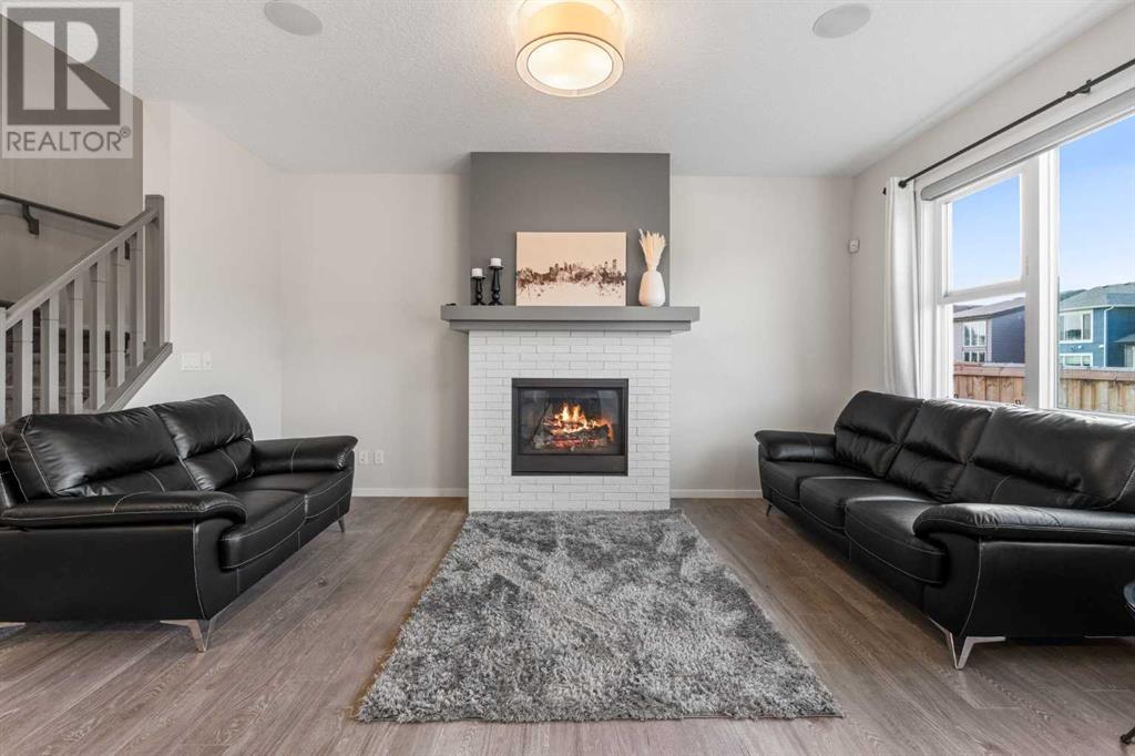 Photo 12 of 96 Belmont Terrace Sw, Calgary AB