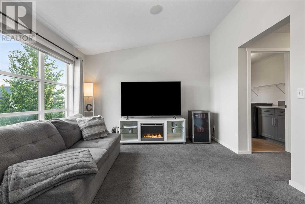 Photo 33 of 96 Belmont Terrace Sw, Calgary AB