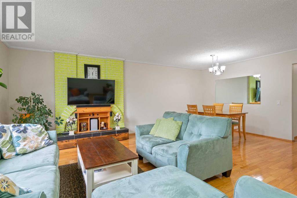 Single Family House Bungalow for Sale in   Avenue NE Pineridge Calgary 