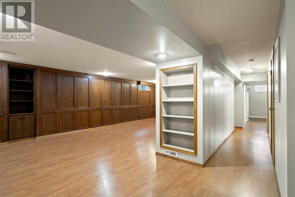 Single Family House Bungalow for Sale in   Avenue NE Pineridge Calgary 