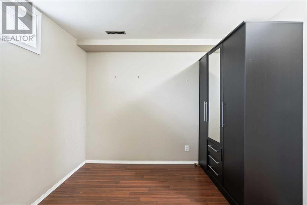 Single Family House Bungalow for Sale in   Avenue NE Pineridge Calgary 