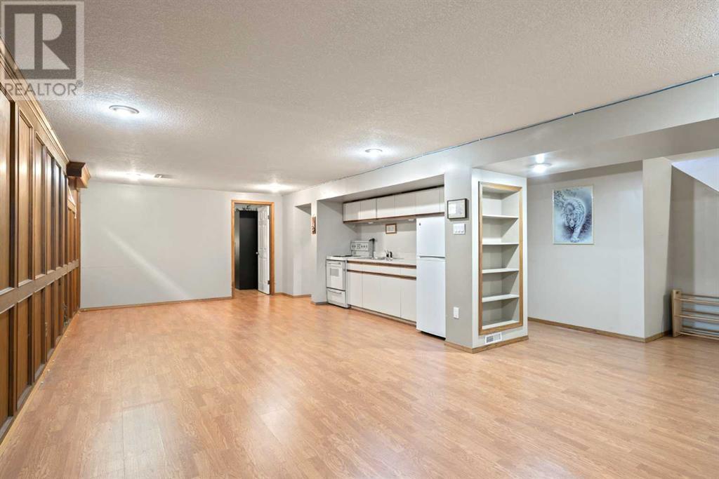 Single Family House Bungalow for Sale in   Avenue NE Pineridge Calgary 