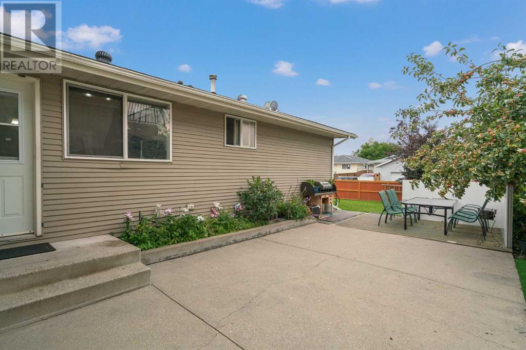 Single Family House Bungalow for Sale in   Avenue NE Pineridge Calgary 