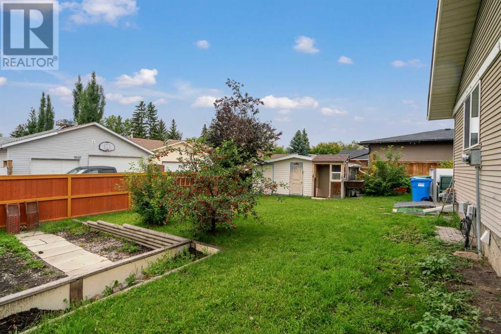 Single Family House Bungalow for Sale in   Avenue NE Pineridge Calgary 