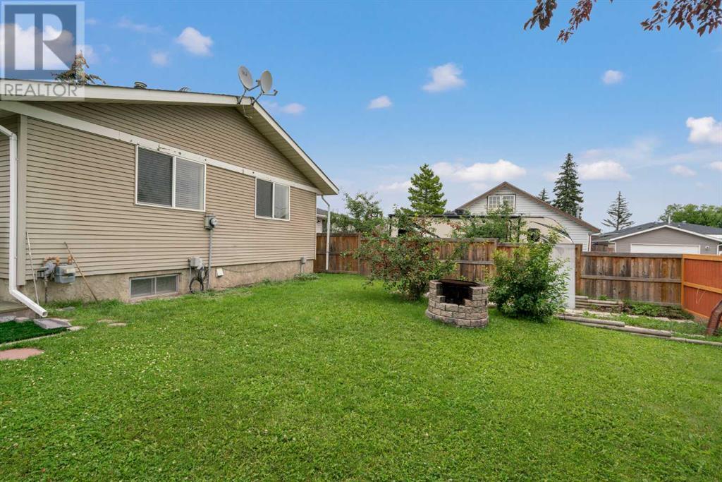 Single Family House Bungalow for Sale in   Avenue NE Pineridge Calgary 