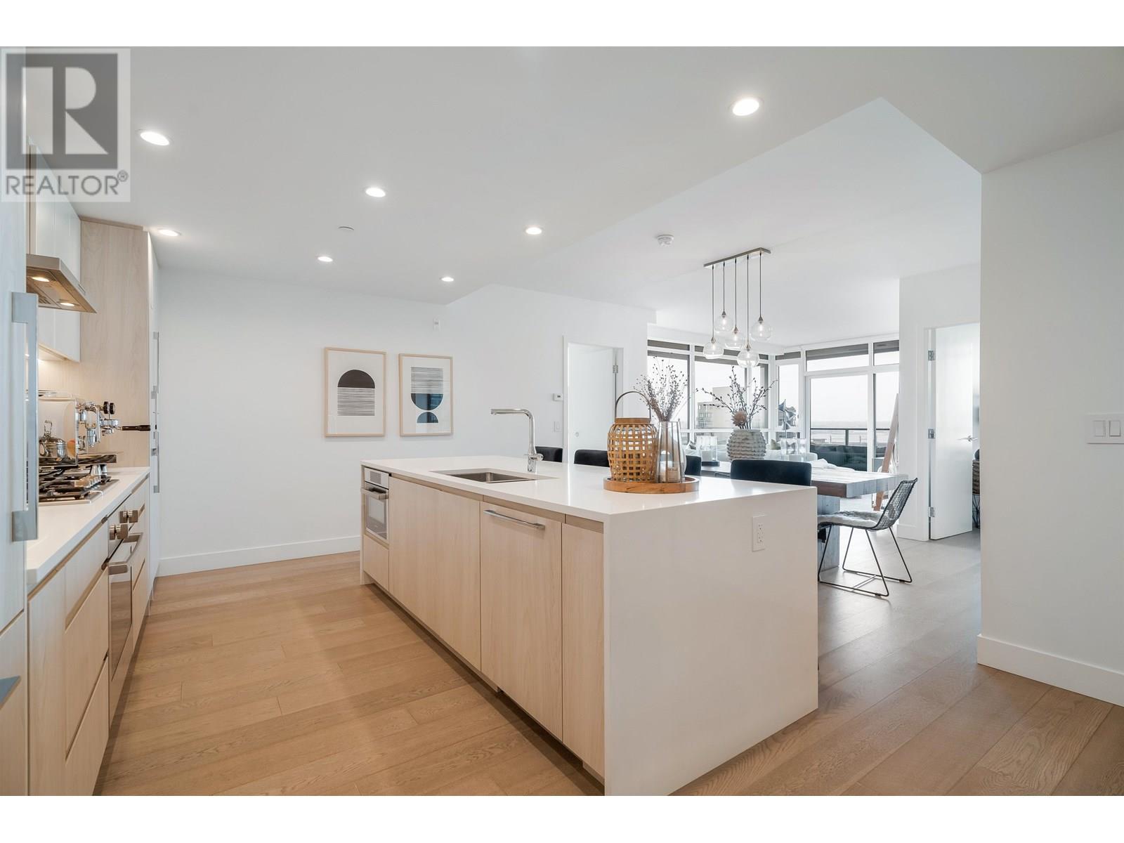 Photo 33 of 504 177 W 3rd Street, North Vancouver BC