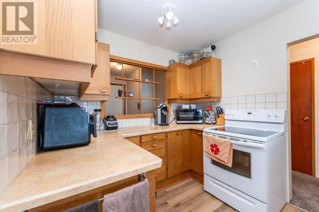Single Family House Bungalow for Sale in  Forman Crescent SE Forest Heights Calgary 