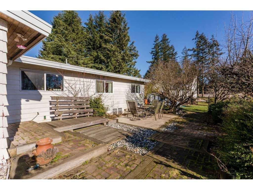 Photo 5 of 16910 23 Avenue, Surrey BC
