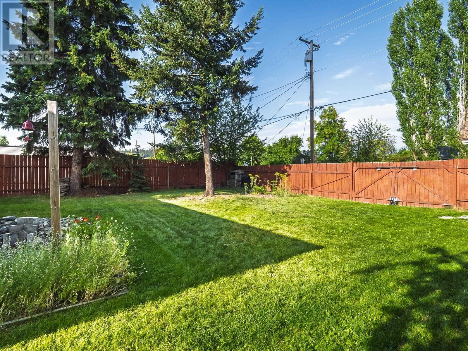 Photo 2 of 560 Watrous Street, Prince George BC