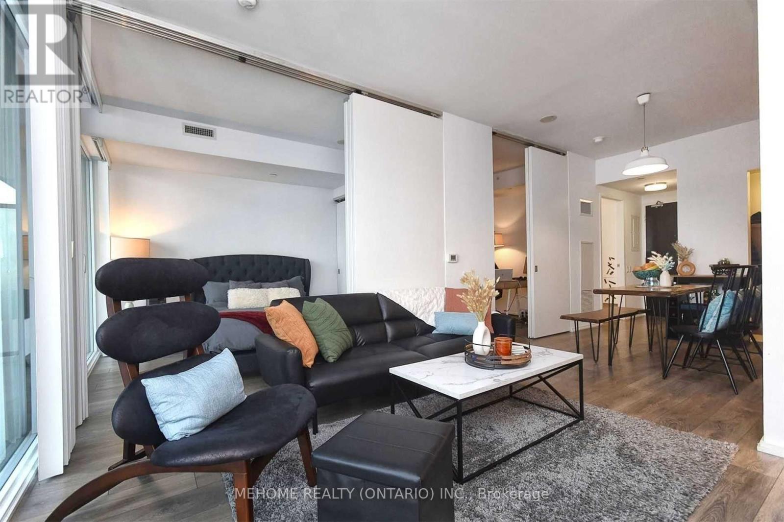 Photo 8 of 2106 125 Peter Street, Toronto ON