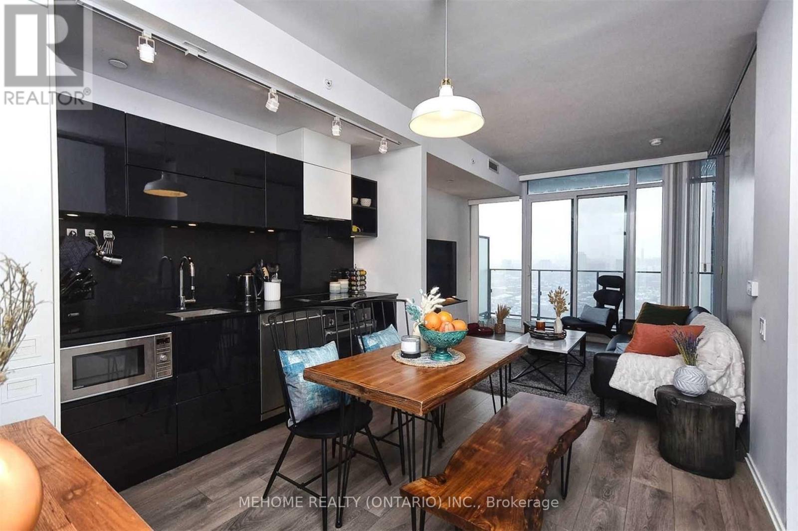 Photo 1 of 2106 125 Peter Street, Toronto ON
