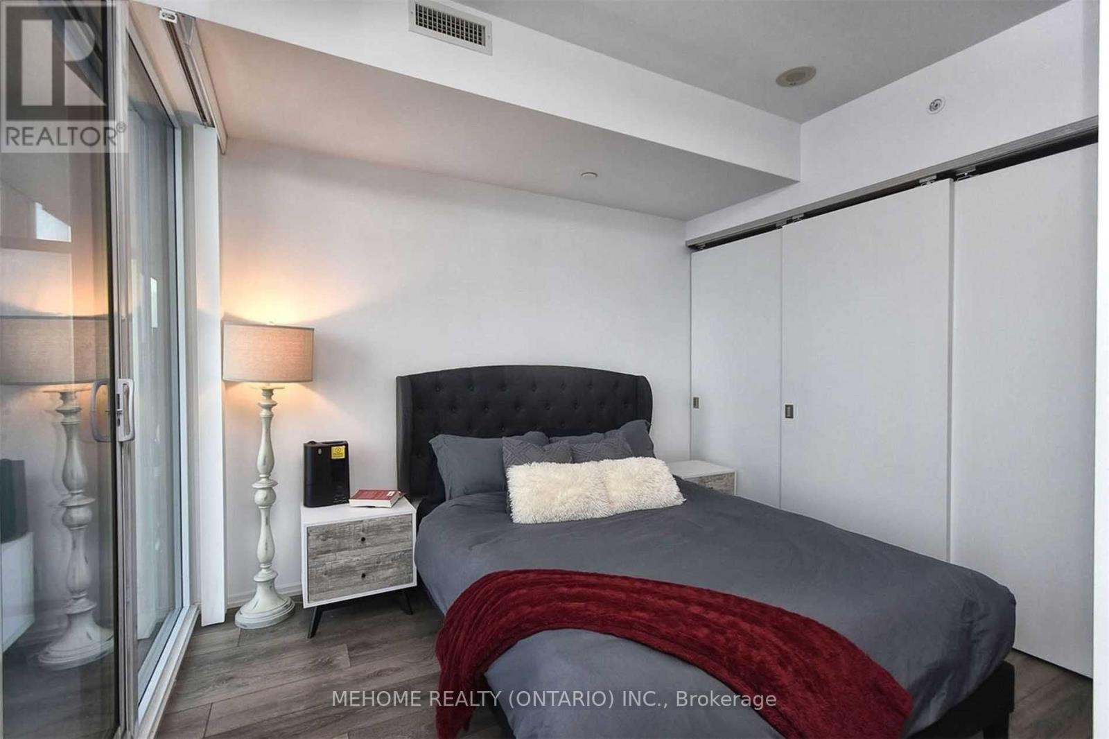 Photo 10 of 2106 125 Peter Street, Toronto ON
