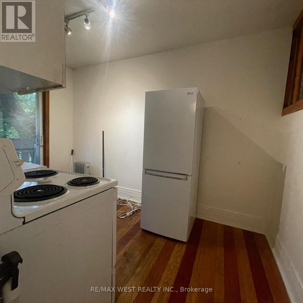 Photo 1 of 1813 Gerrard Street E, Toronto ON