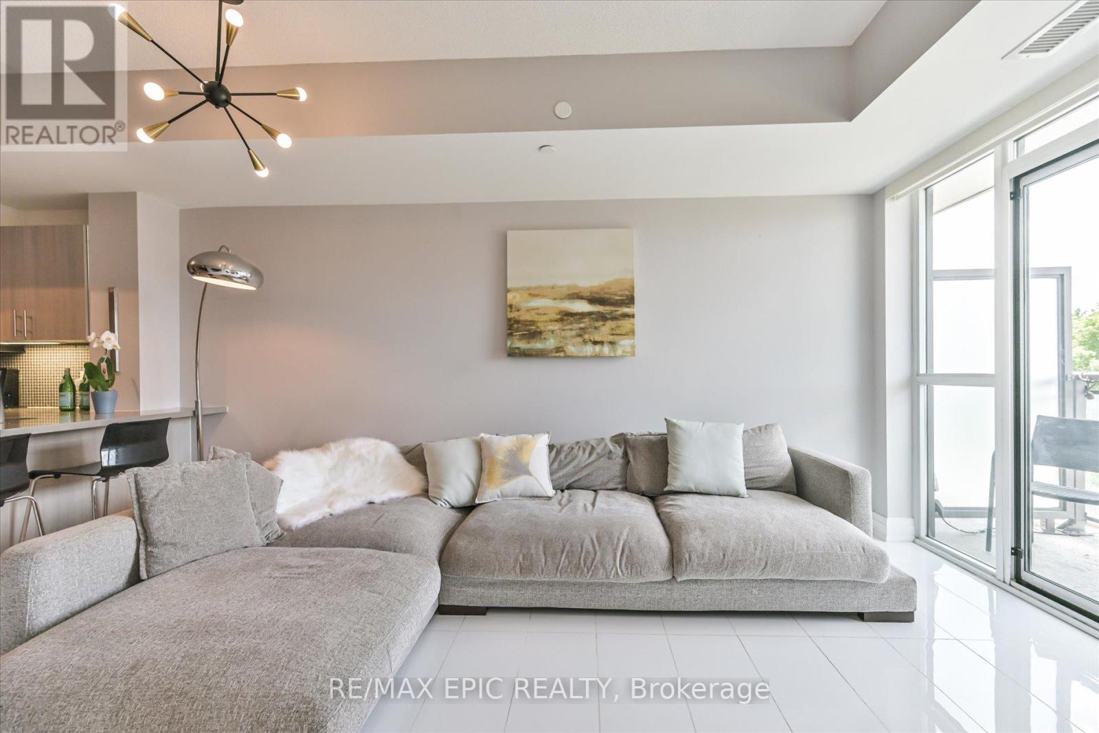 Photo 14 of 204 16 Mcadam Avenue, Toronto ON