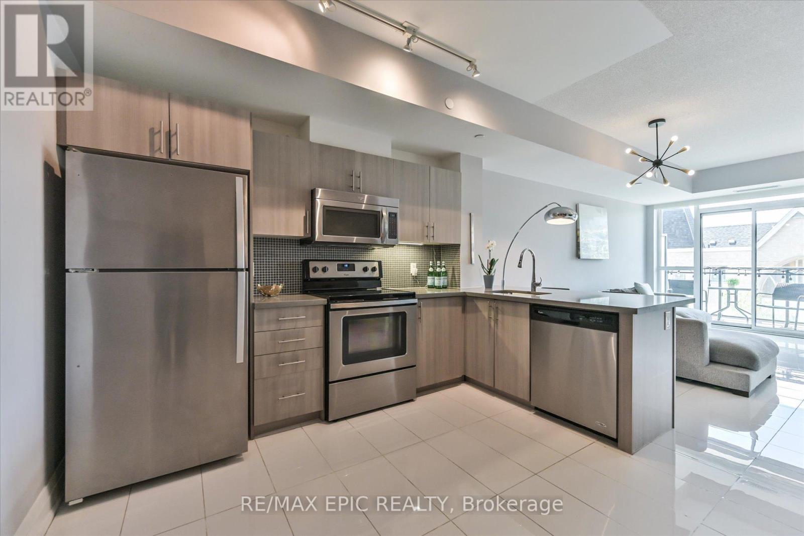 Photo 9 of 204 16 Mcadam Avenue, Toronto ON