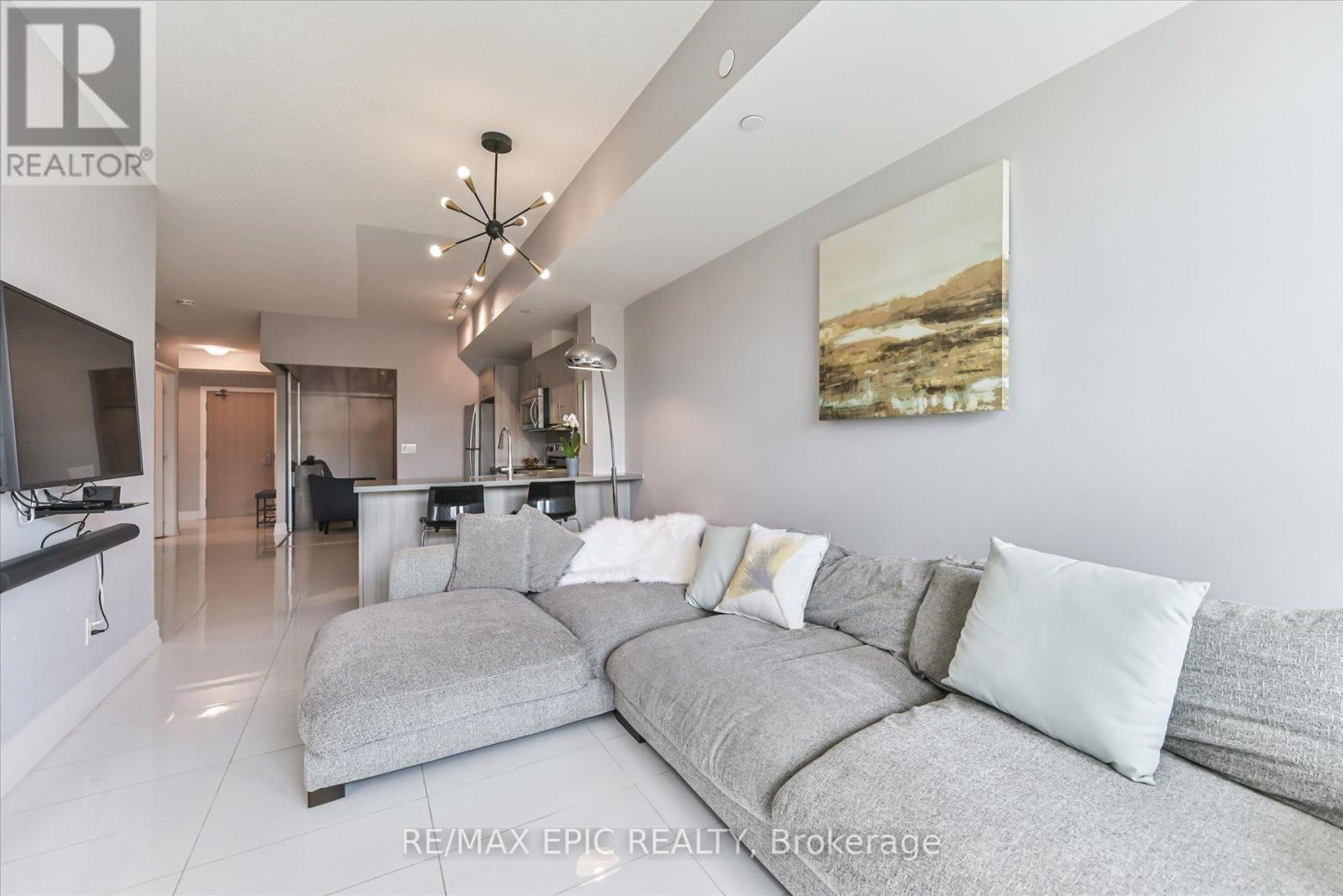 Photo 12 of 204 16 Mcadam Avenue, Toronto ON
