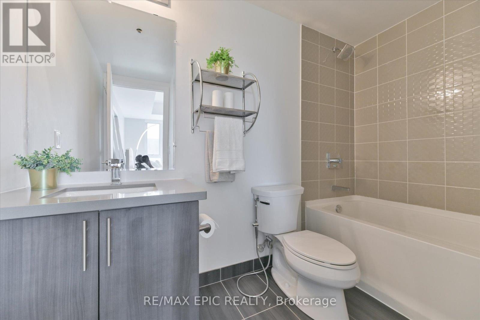 Photo 22 of 204 16 Mcadam Avenue, Toronto ON