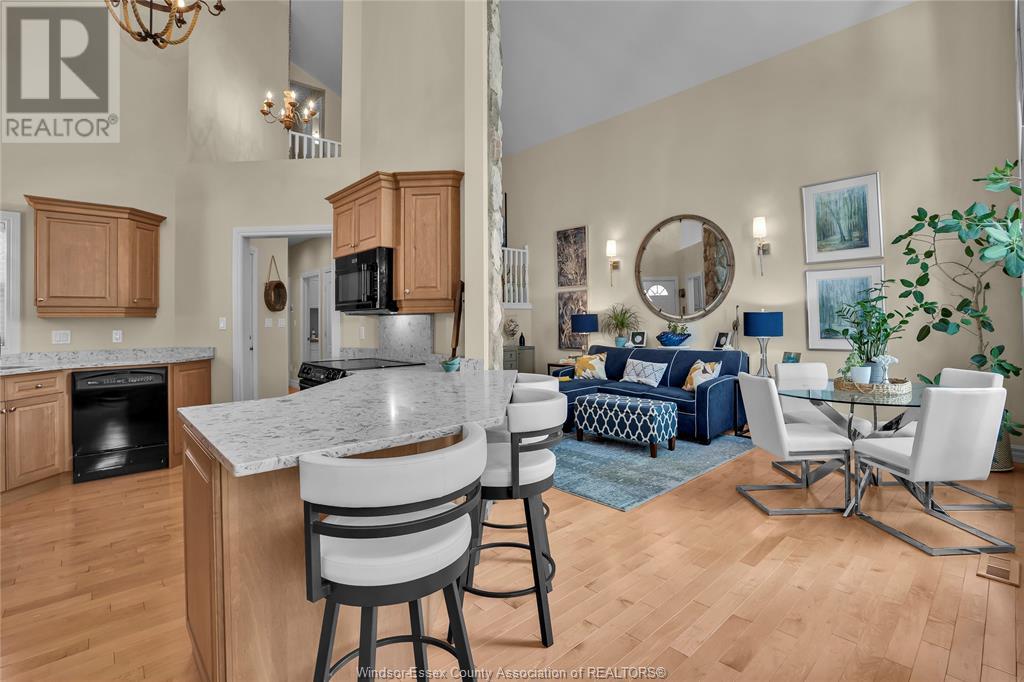 Photo 1 of 71 Red Oak Crescent, Amherstburg ON