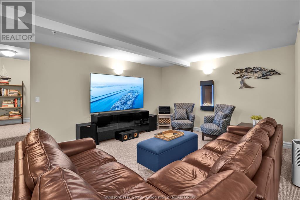 Photo 35 of 71 Red Oak Crescent, Amherstburg ON