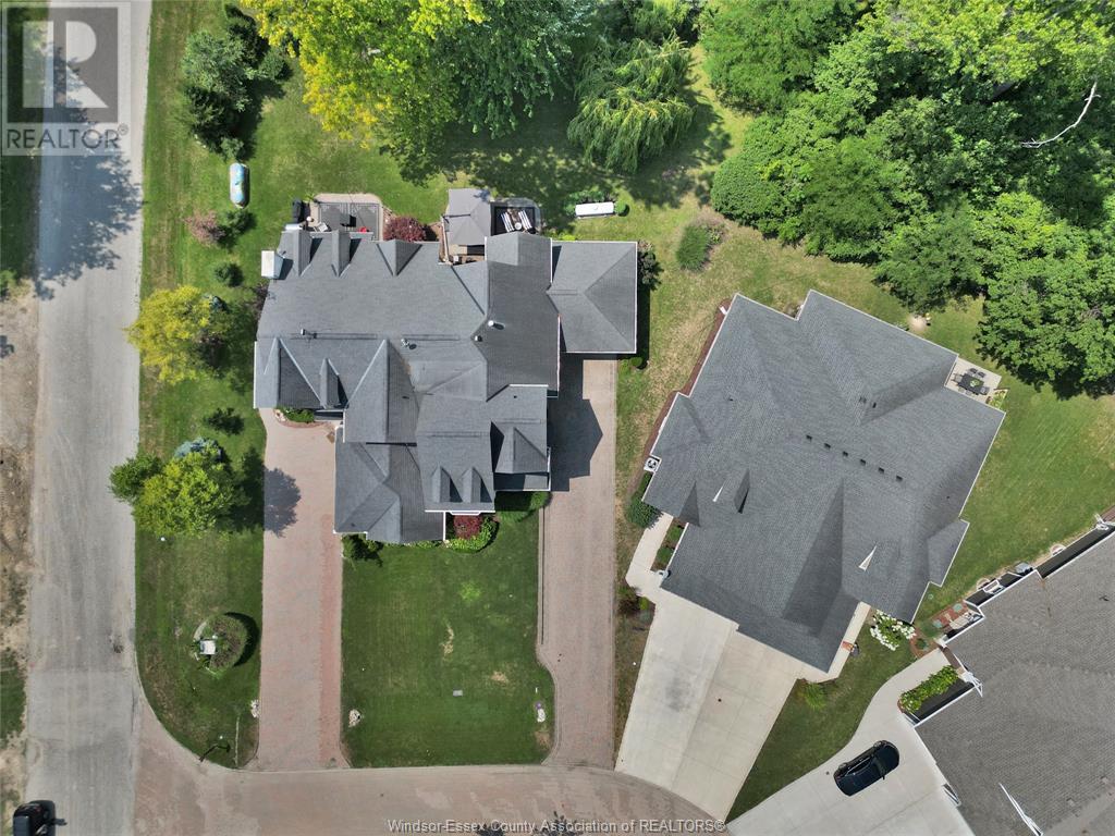 Photo 19 of 71 Red Oak Crescent, Amherstburg ON