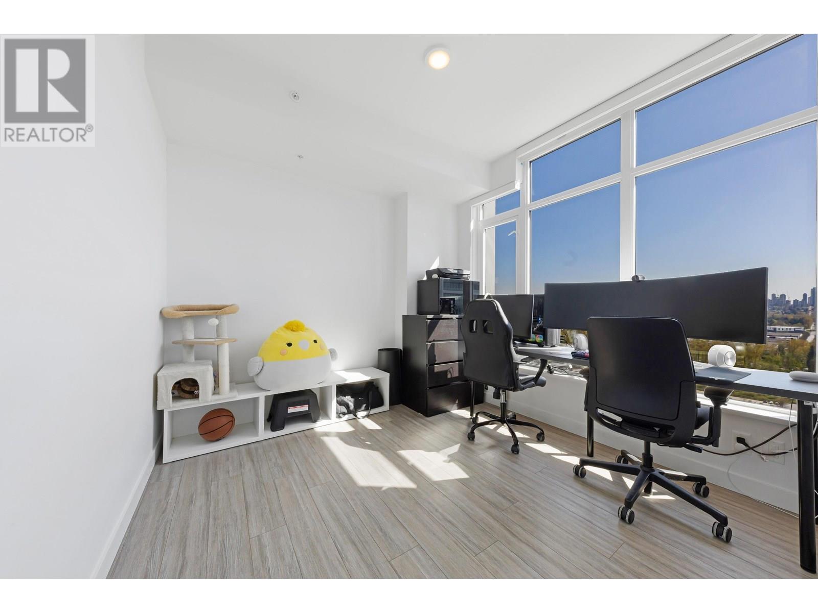 Photo 10 of 2408 2351 Beta Avenue, Burnaby BC