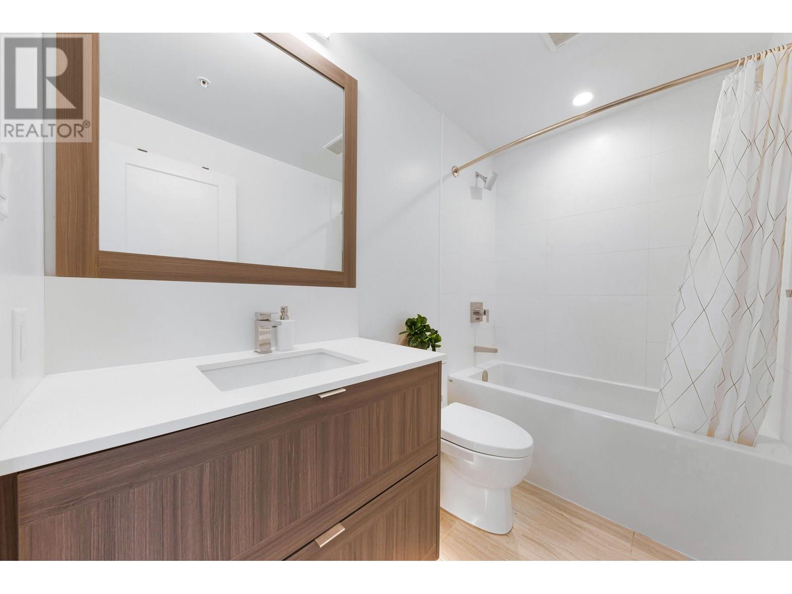 Photo 13 of 2408 2351 Beta Avenue, Burnaby BC