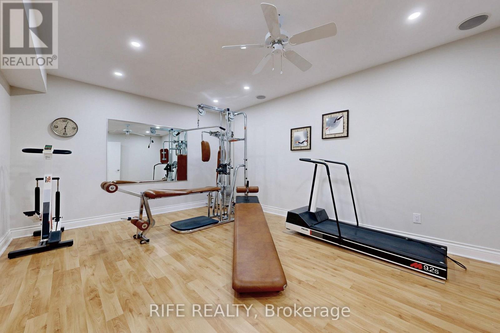 Photo 41 of 8 Elliotwood Court, Toronto ON