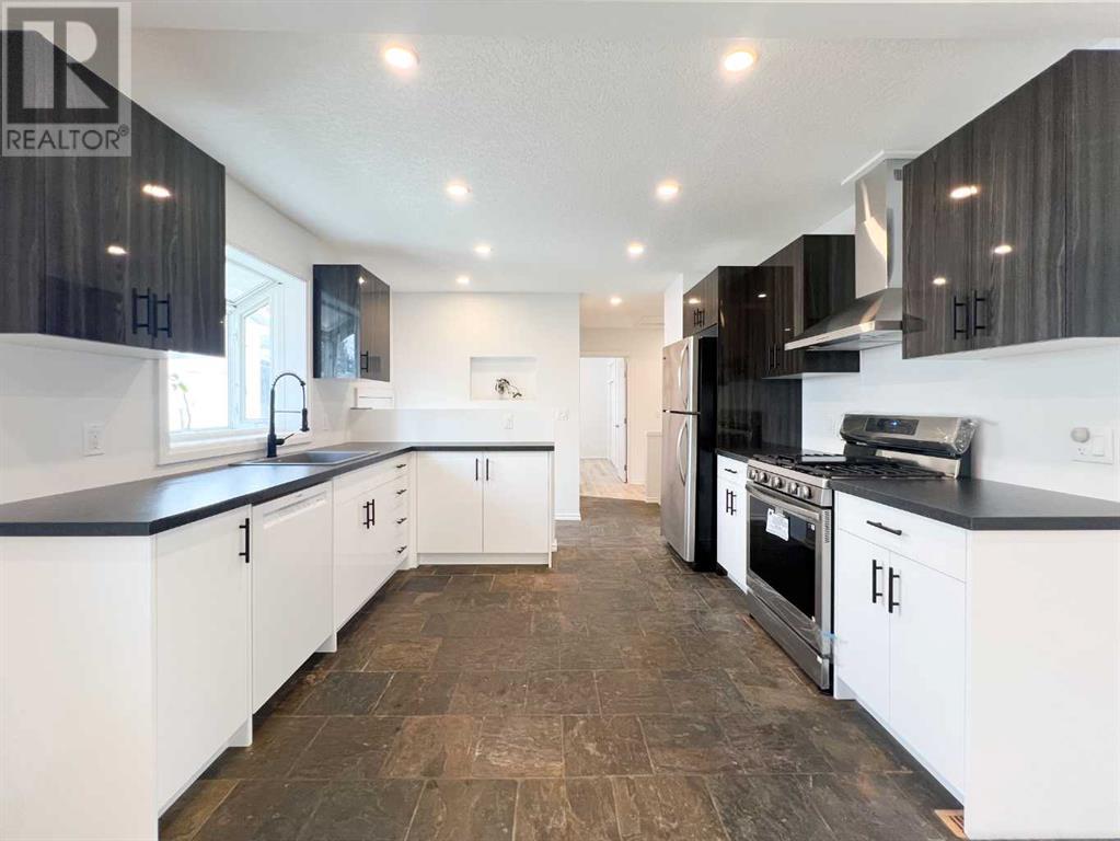 Single Family House Bungalow for Sale in  Malibou Road SW Meadowlark Park Calgary 