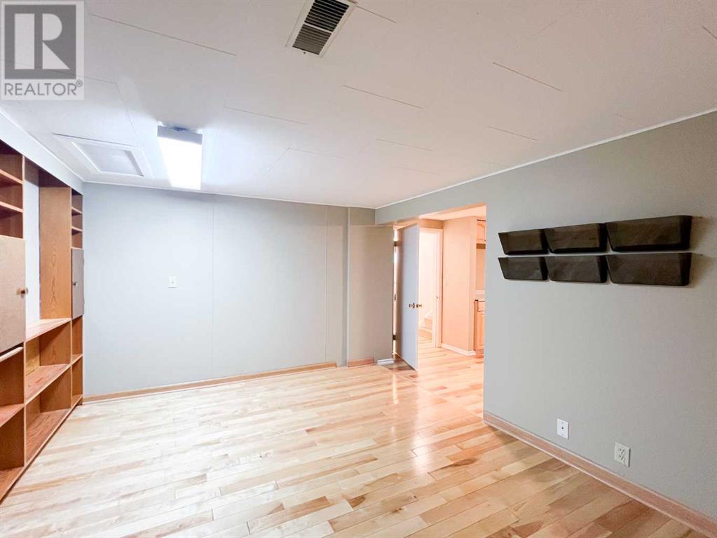 Single Family House Bungalow for Sale in  Malibou Road SW Meadowlark Park Calgary 