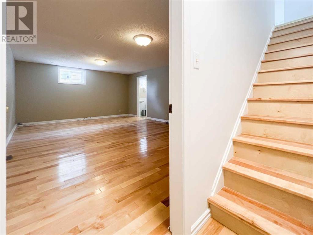 Single Family House Bungalow for Sale in  Malibou Road SW Meadowlark Park Calgary 