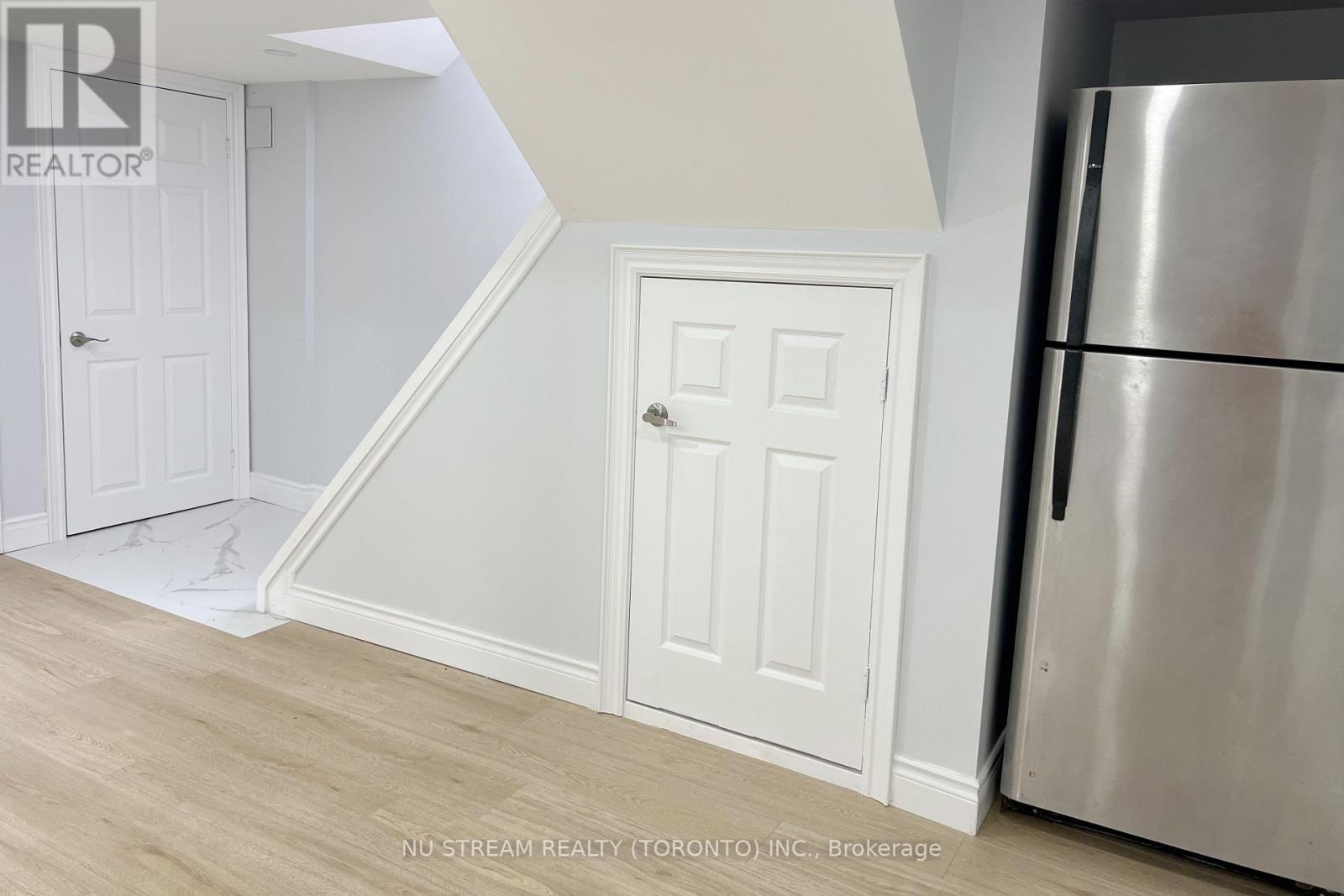 Photo 10 of Basement 332 Taylor Mills Drive S, Richmond Hill ON