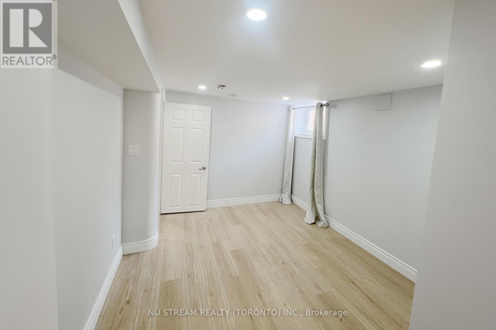 Photo 14 of Basement 332 Taylor Mills Drive S, Richmond Hill ON
