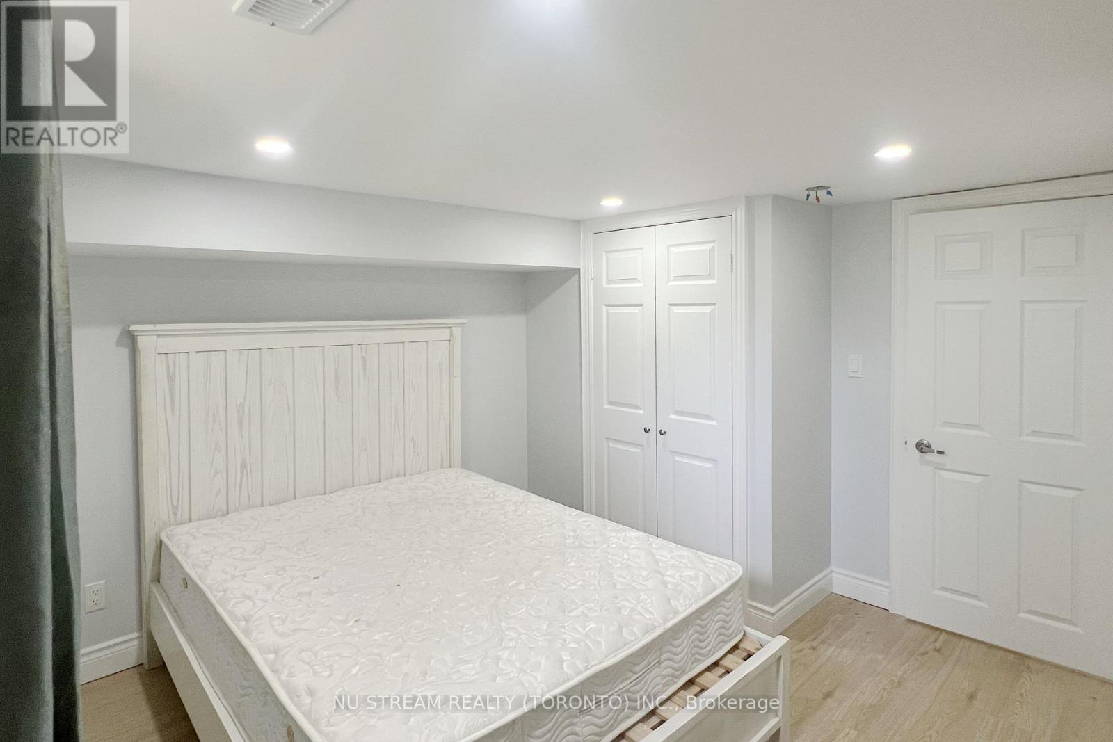 Photo 17 of Basement 332 Taylor Mills Drive S, Richmond Hill ON