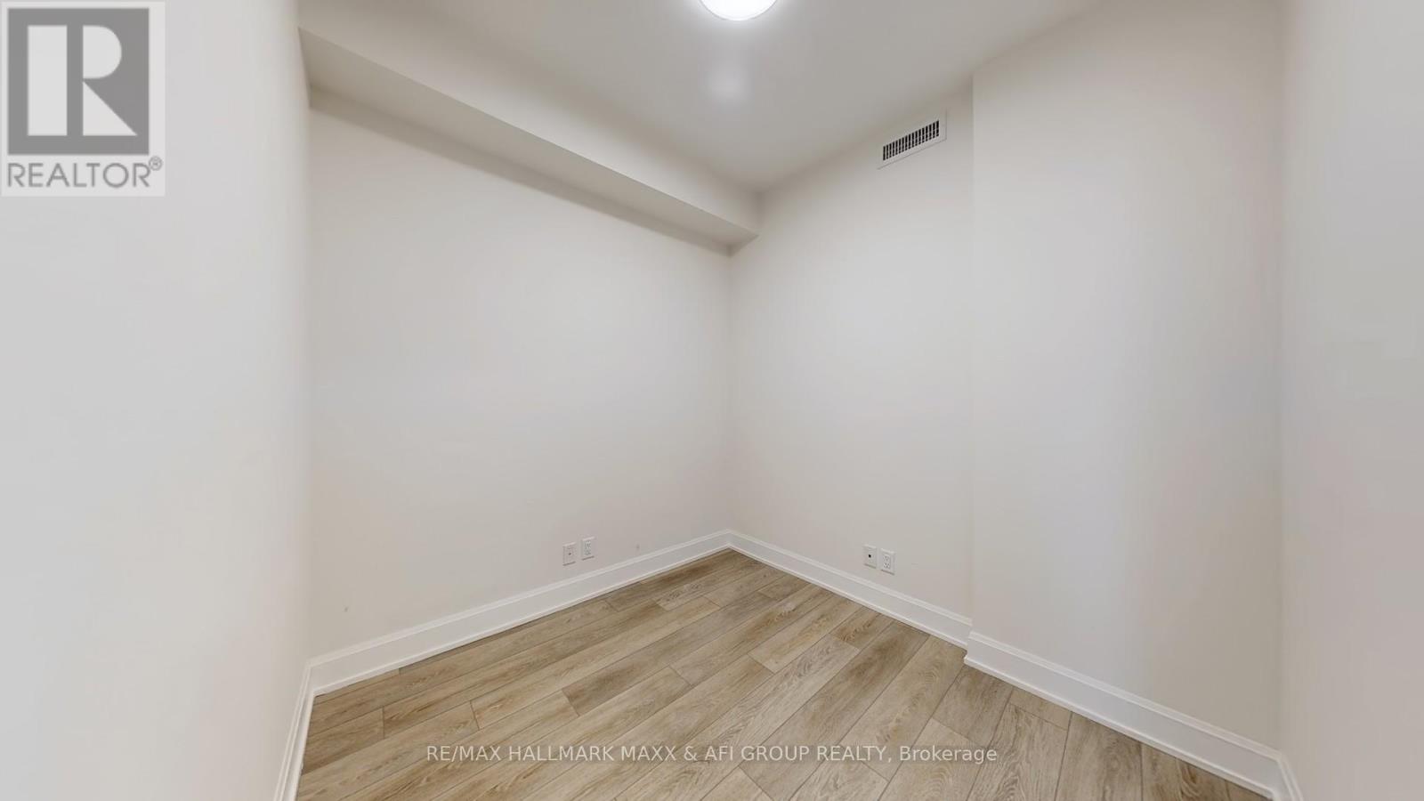 Photo 21 of 2209 8 Water Walk Drive, Markham ON
