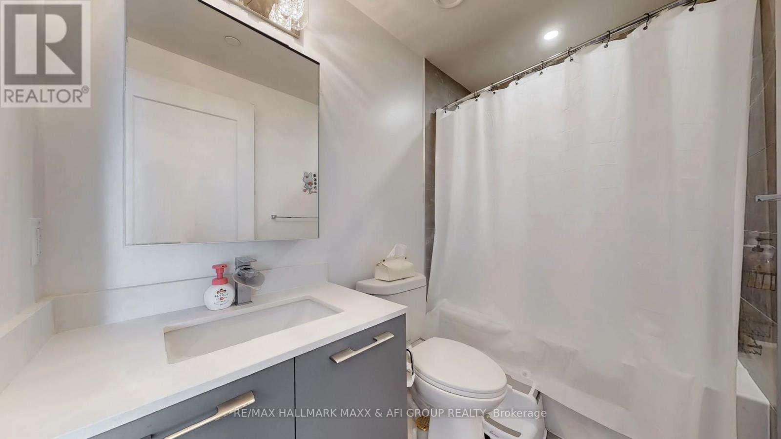 Photo 23 of 2209 8 Water Walk Drive, Markham ON