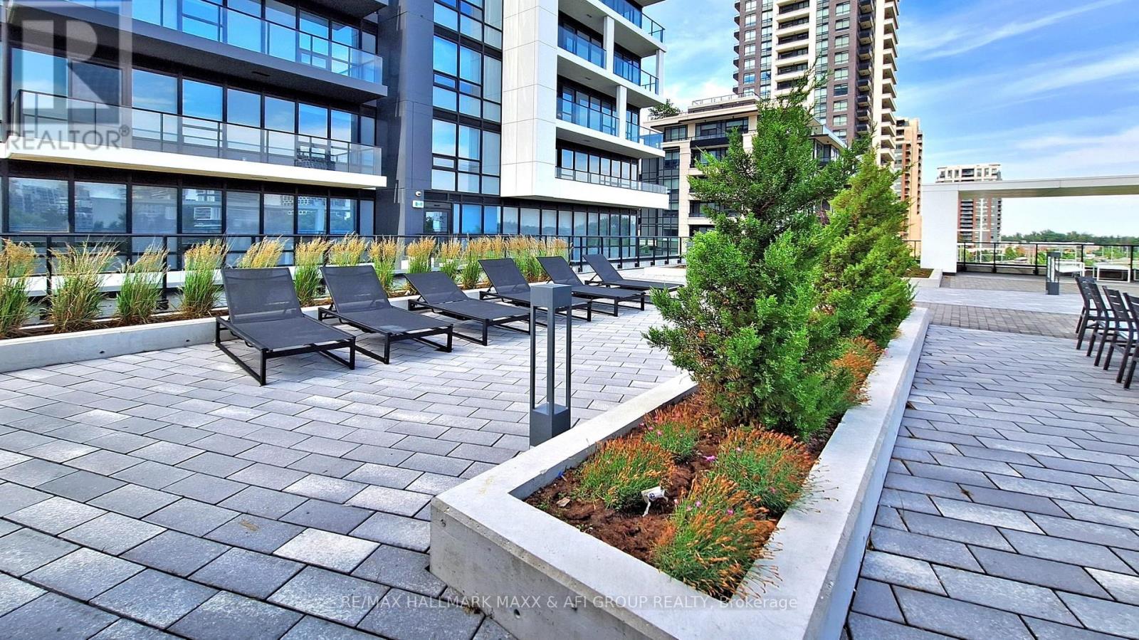 Photo 42 of 2209 8 Water Walk Drive, Markham ON