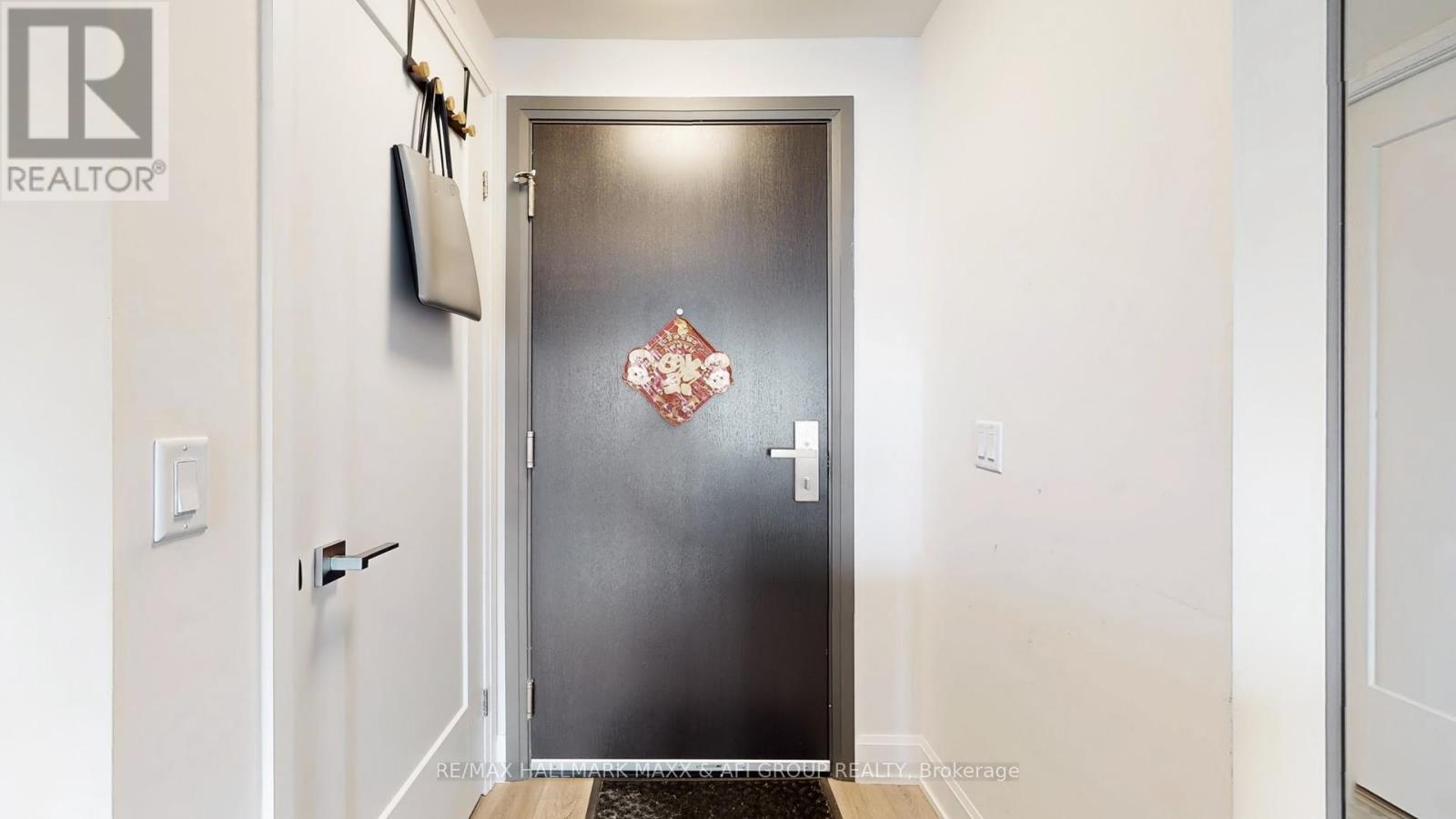 Photo 6 of 2209 8 Water Walk Drive, Markham ON