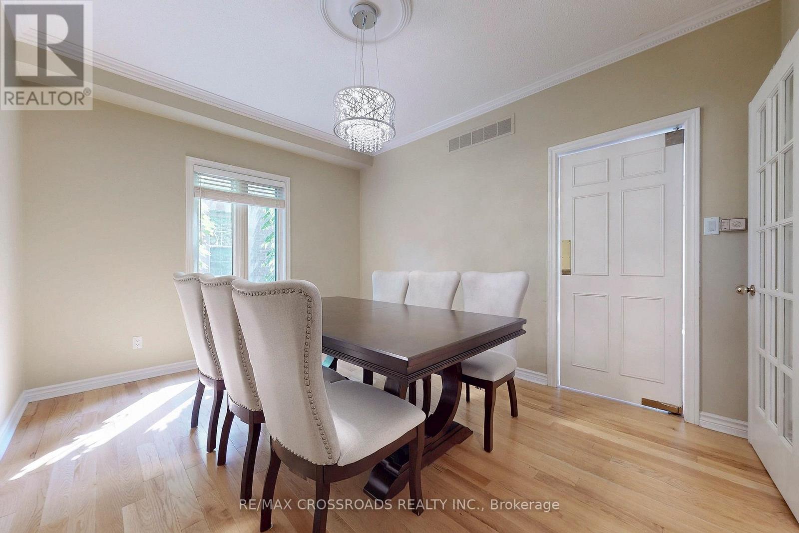 Photo 19 of 63 Baynards Lane, Richmond Hill ON