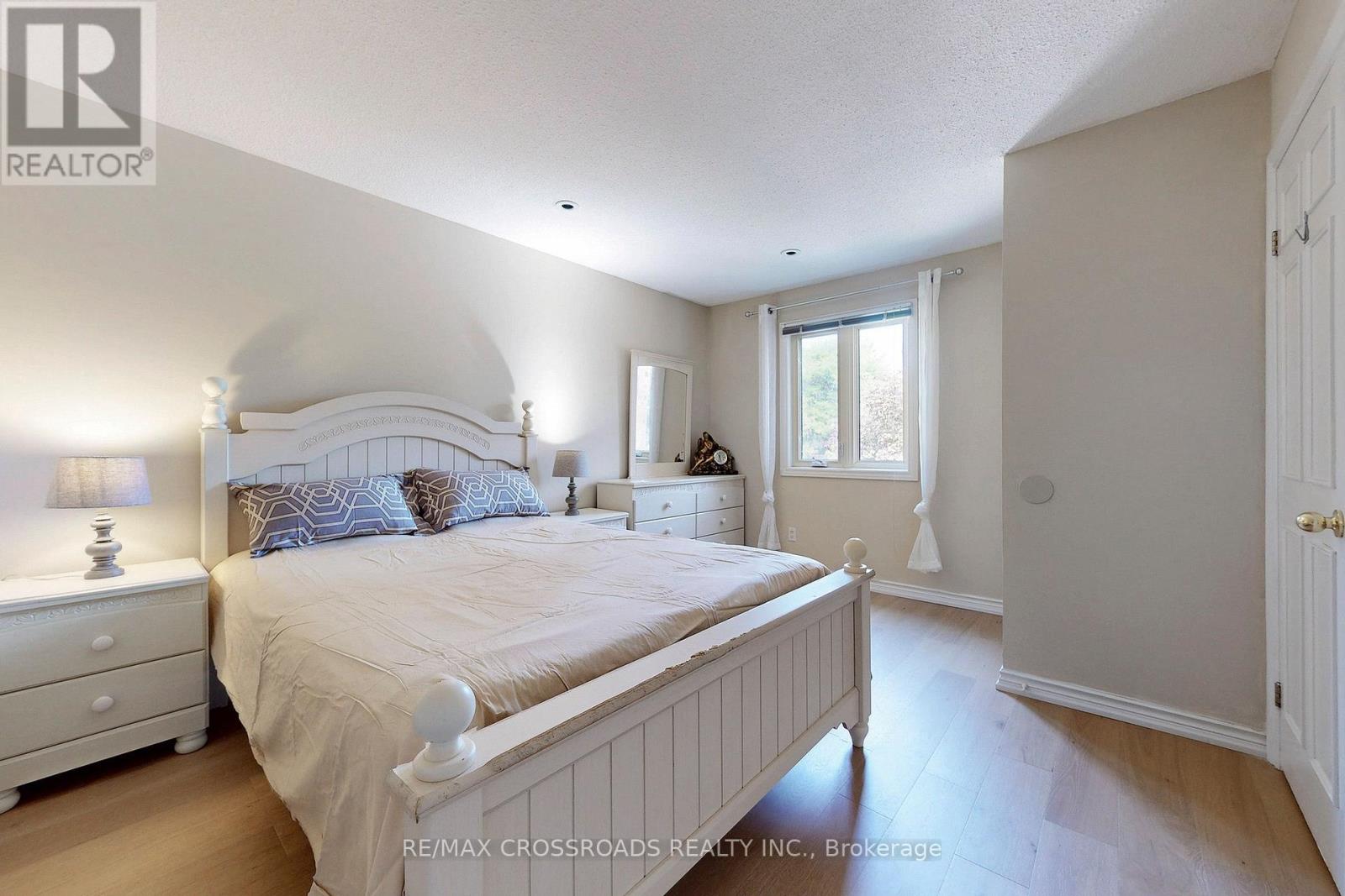 Photo 40 of 63 Baynards Lane, Richmond Hill ON