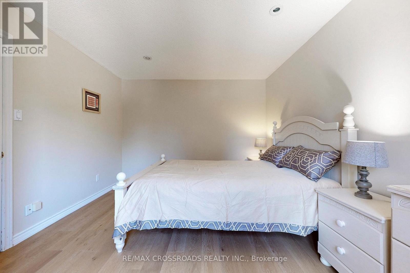 Photo 42 of 63 Baynards Lane, Richmond Hill ON