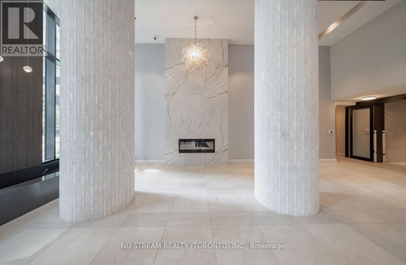 Photo 3 of 808 38 Annie Craig Drive, Toronto ON