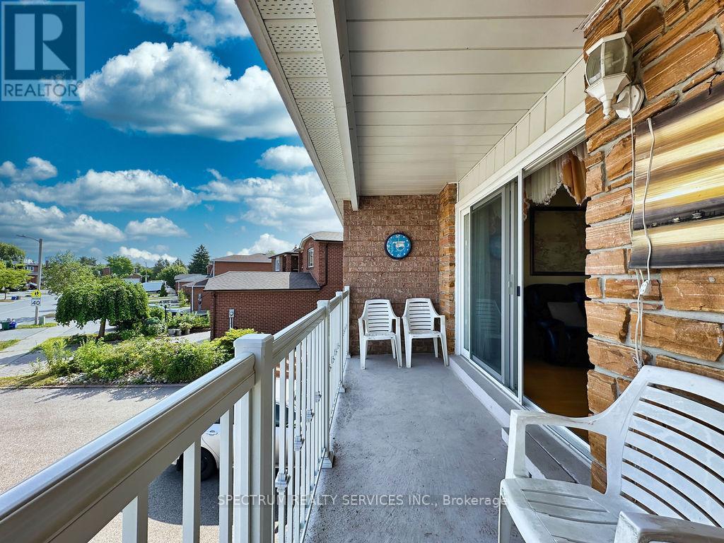 Photo 10 of 20 Terra Road, Vaughan ON
