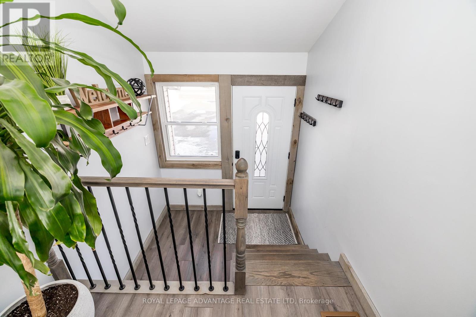 Photo 12 of 120 Queen Street, Smiths Falls ON