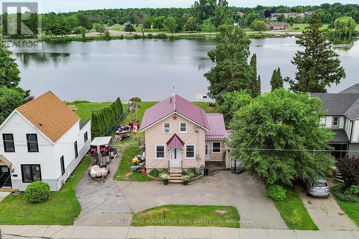 Photo 6 of 120 Queen Street, Smiths Falls ON