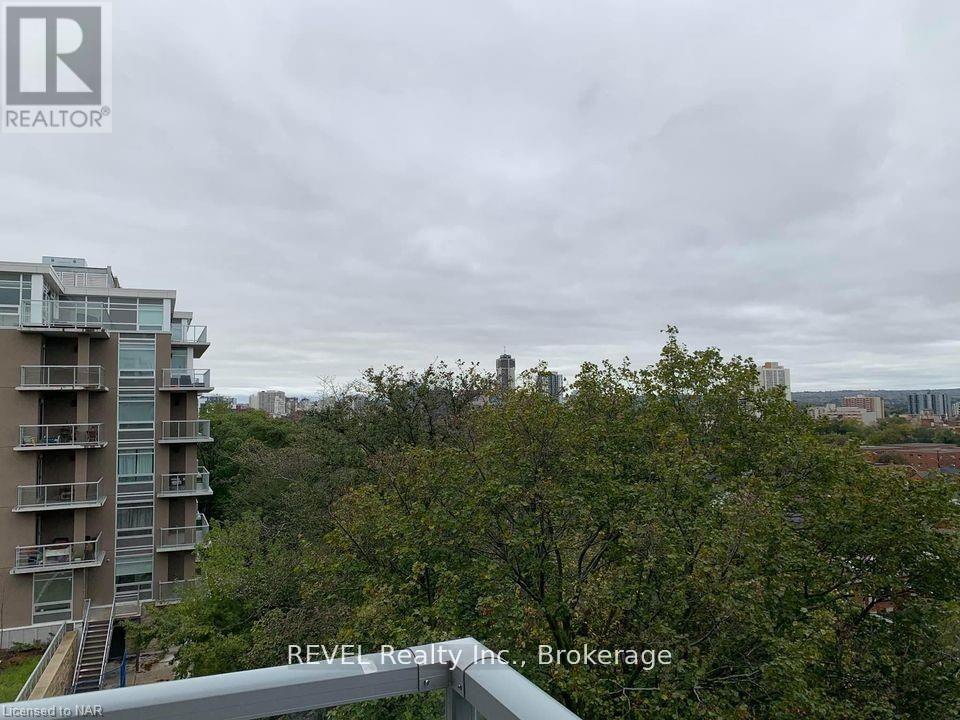 Photo 4 of 407 479 Charlton Ave Avenue E, Hamilton ON