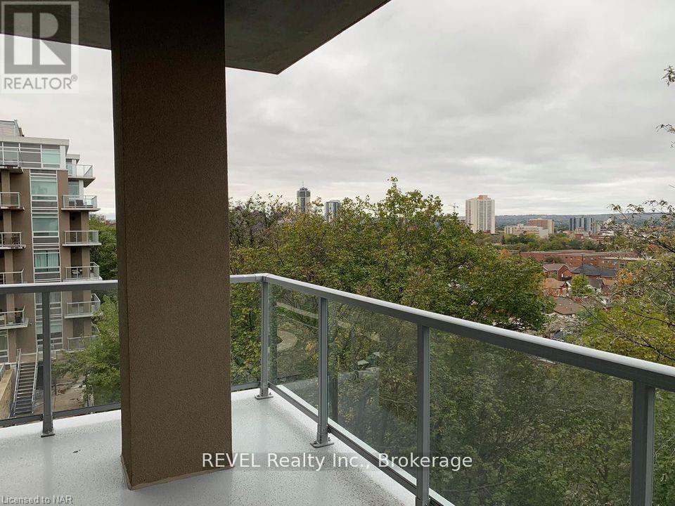 Photo 12 of 407 479 Charlton Ave Avenue E, Hamilton ON