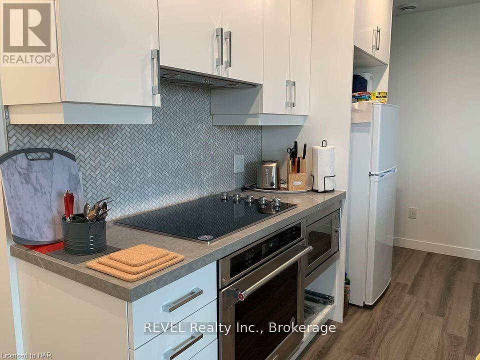 Photo 2 of 407 479 Charlton Ave Avenue E, Hamilton ON