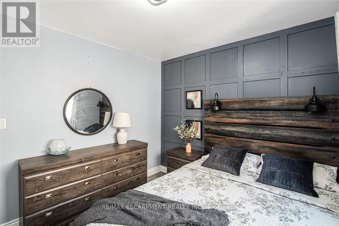 Photo 15 of 140 East 35th Street, Hamilton ON