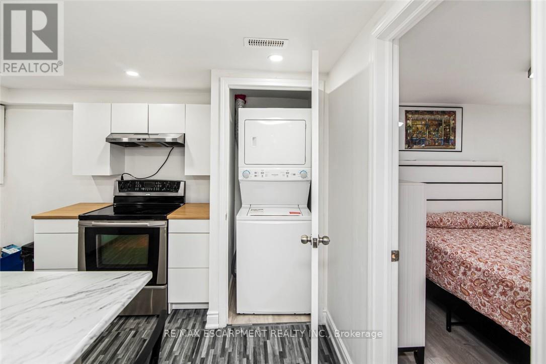 Photo 27 of 140 East 35th Street, Hamilton ON