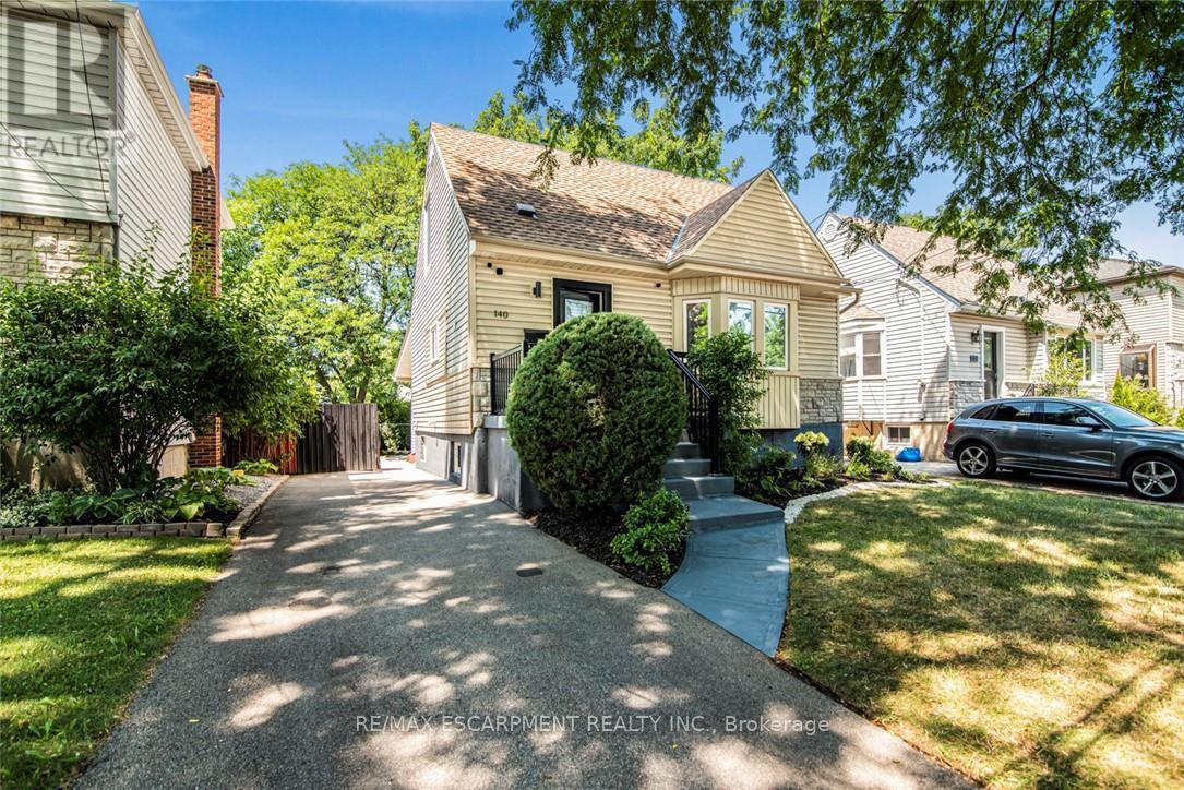 Photo 35 of 140 East 35th Street, Hamilton ON